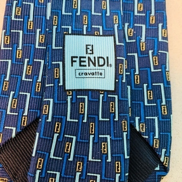 𝅺FENDI Silk Tie - Picture 2 of 16